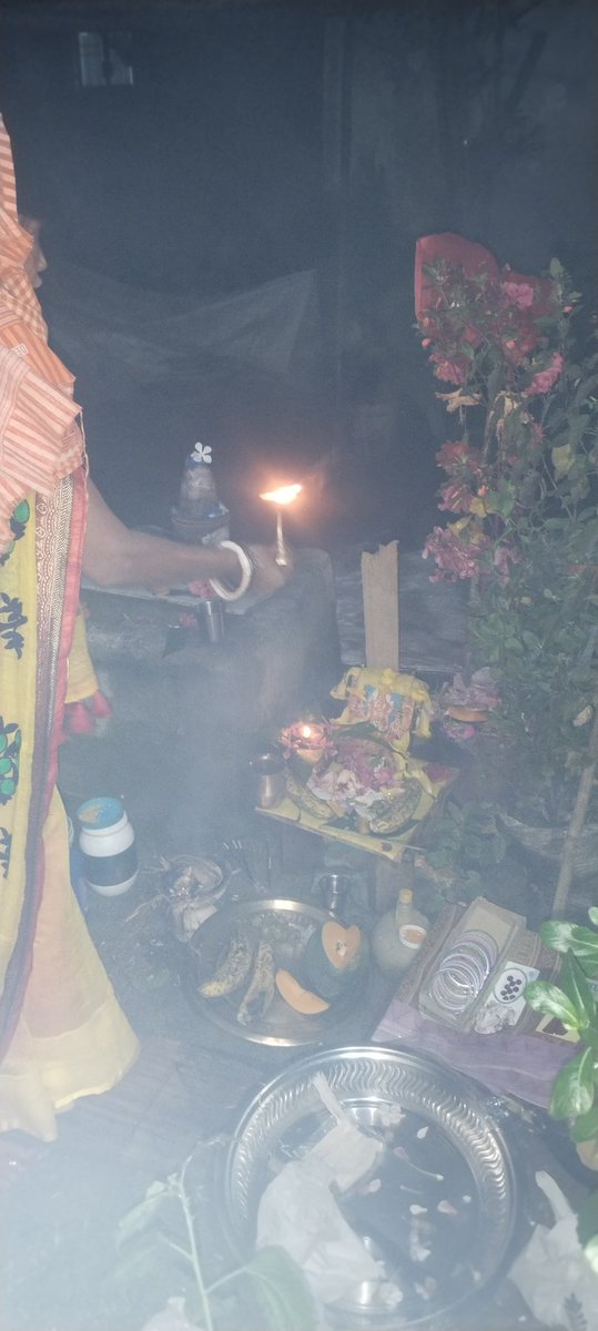 आप सभी को देवउठनी एकादशी और तुलसी विवाह के पावन अवसर पर हार्दिक शुभकामनाएँ।

भगवान श्री हरि विष्णु और माता तुलसी का दिव्य आशीर्वाद आप सभी के जीवन में सुख, शांति, समृद्धि और नई ऊर्जा लेकर आए।