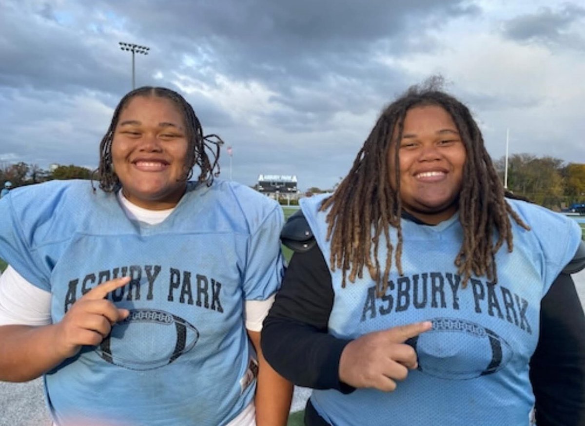 JonKalnas's tweet image. Smiles on their faces now, but when we start learning the spin (Shotput)….. 

I will have to do a before and after pic #shotput #studlete #Strengthathletes