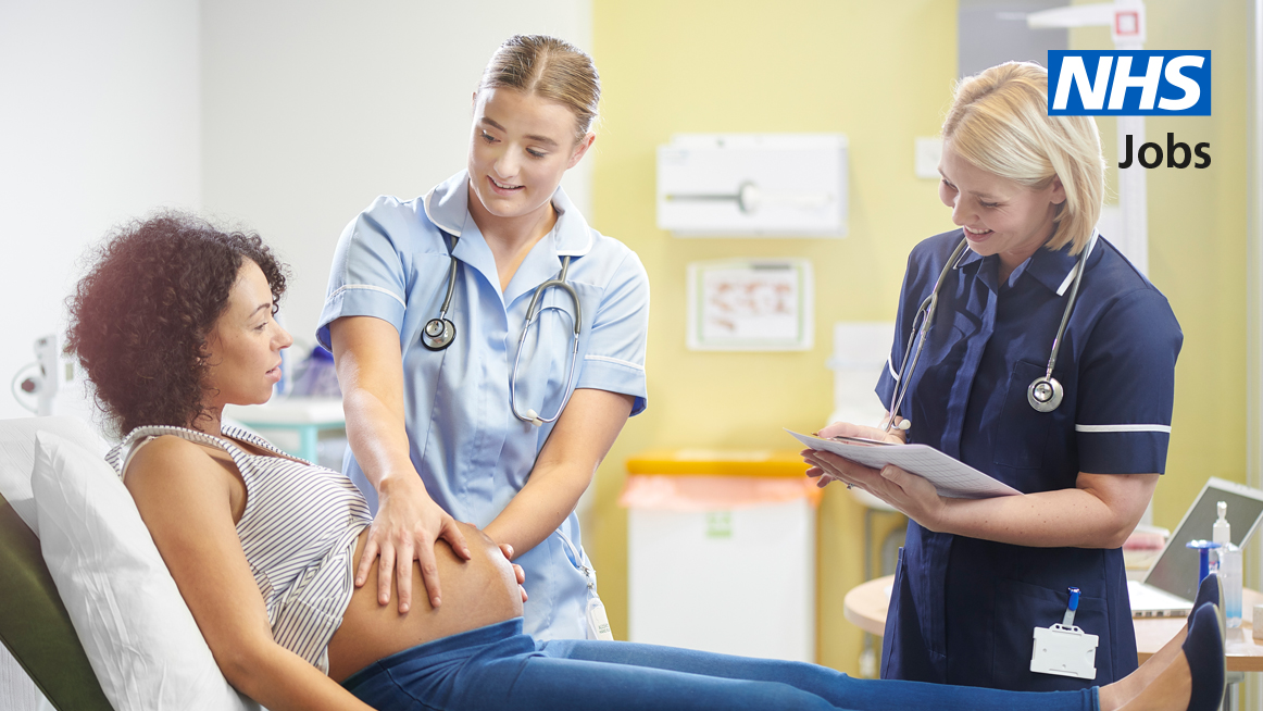 Our #Midwives perform an invaluable service to women and their families throughout their pregnancy, during labour and after the baby's birth.

Learn more about the skills you'll need and where this rewarding role can take you
➡️  healthcareers.nhs.uk/explore-roles/…