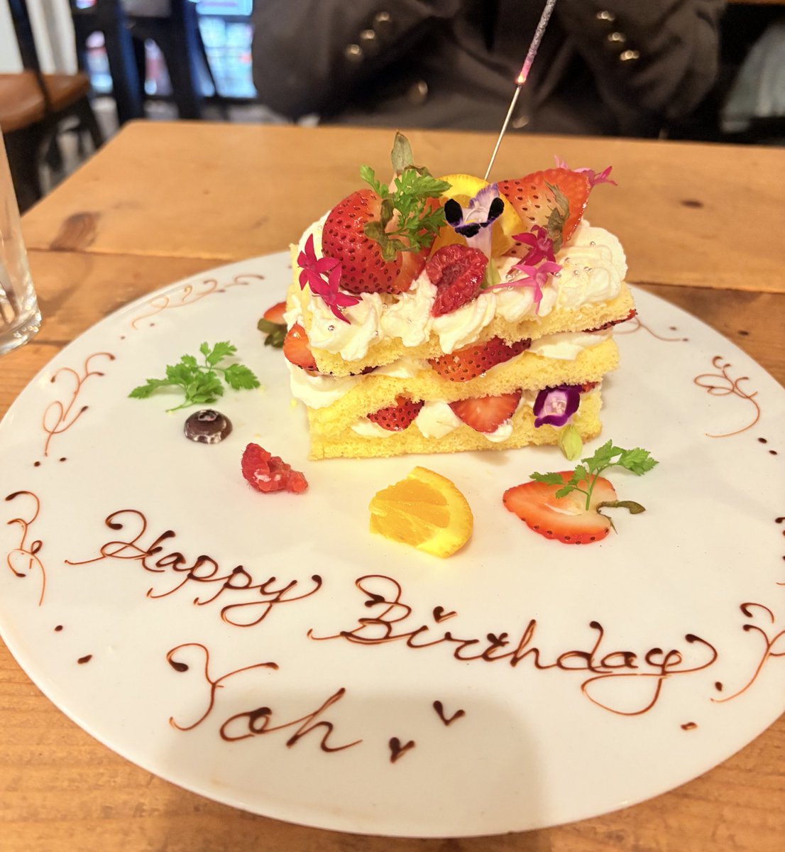 YohIshikawa's tweet photo. アラアラサーくらいになった
まだ頑張れる https://t.co/1HFsnmNYuh