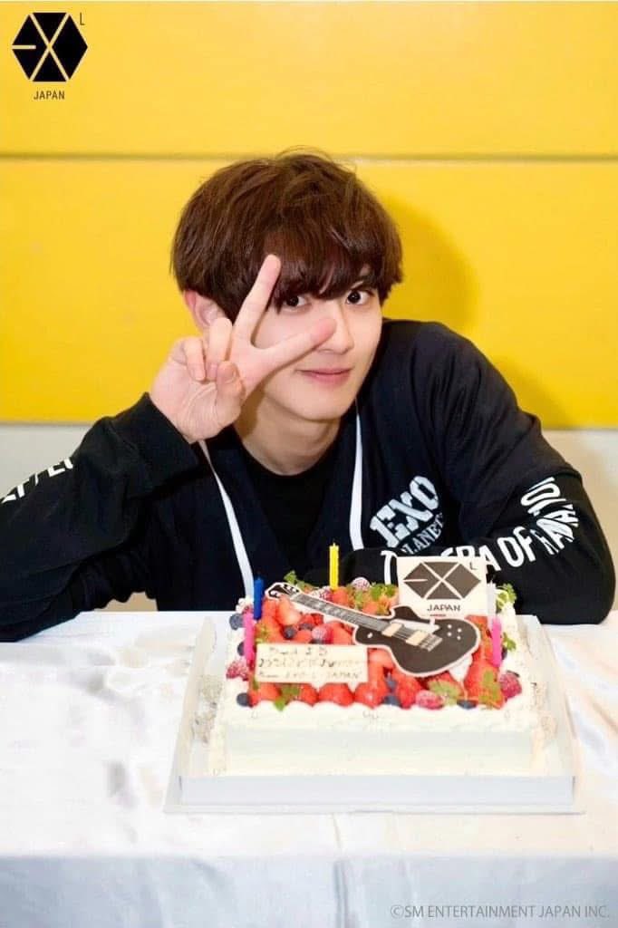 LoeyZzel's tweet photo. CHANYEOL's birthday month! โจ๐
#LOEYvember
#CHANYEOL #์ฐฌ์ด๐ https://t.co/9nwkmBnrZt