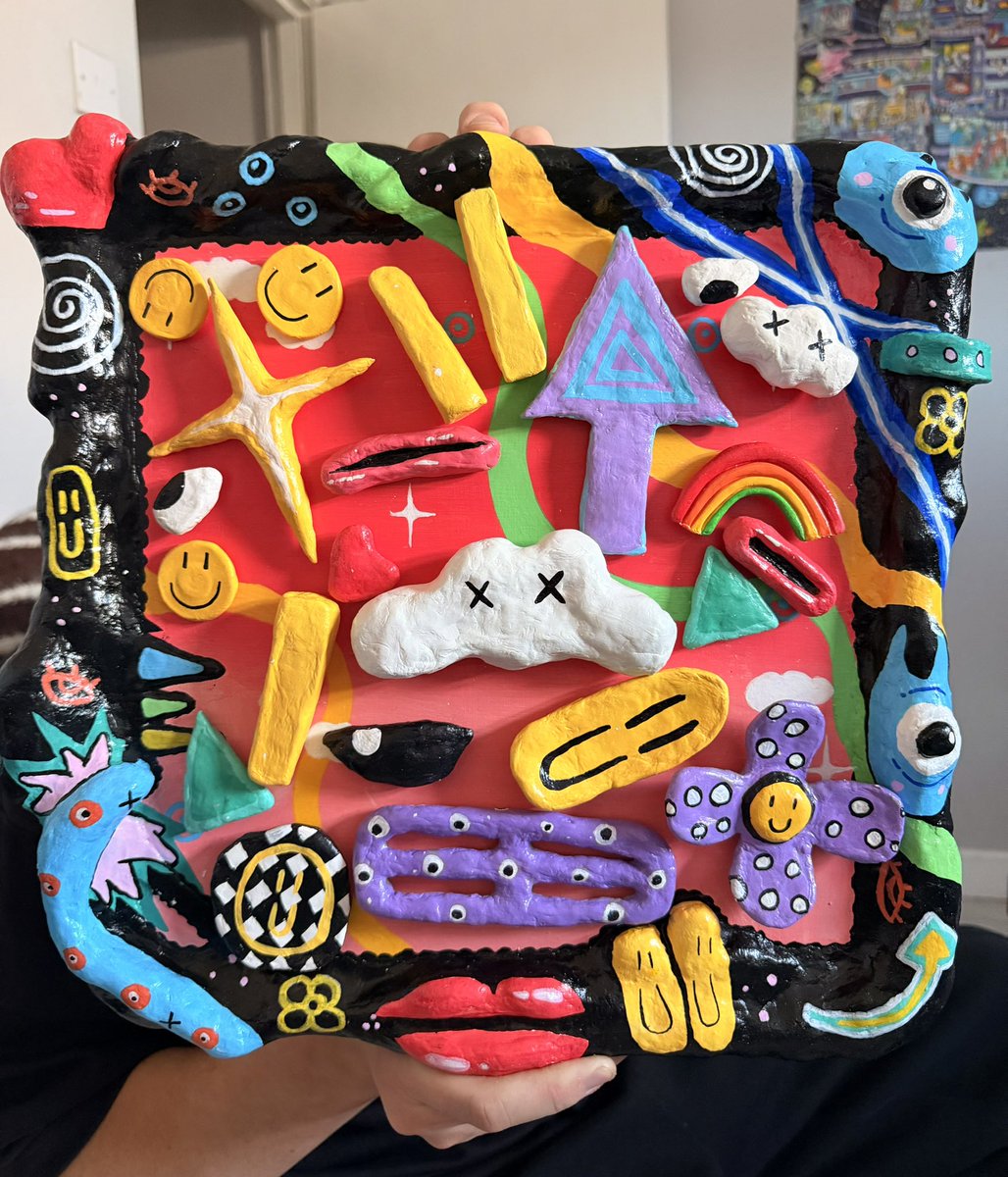 Paper clay frame + acrylics on 12"x 12" magnetic sheet + magnets 

Available on <a href="/mallowdotart/">mallow</a> 🌸

269usdc
Link in bio