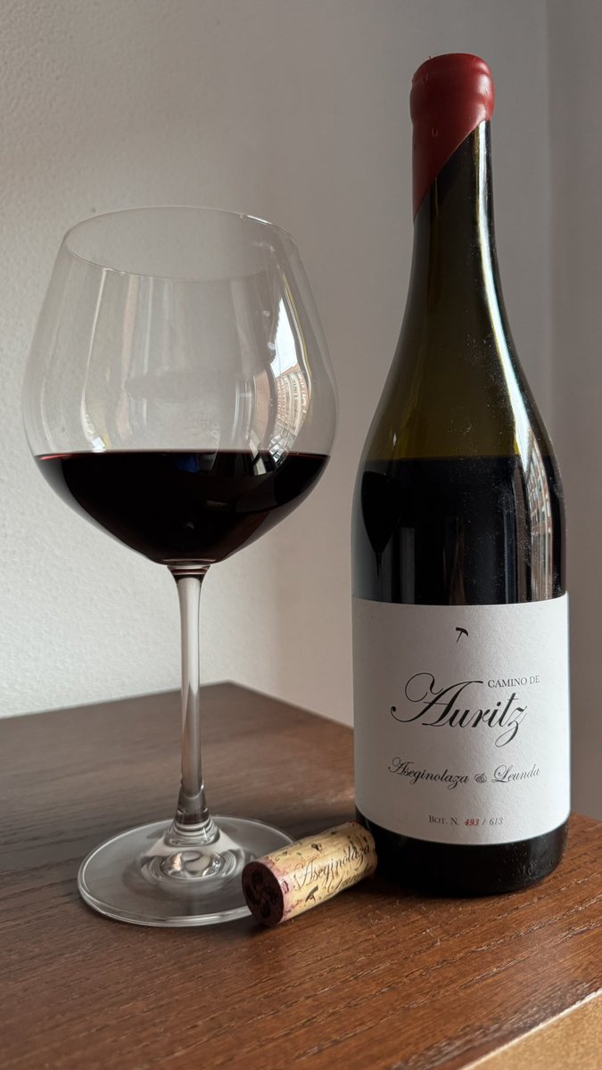 Hoy le damos a lo de <a href="/Asegi_Leunda/">Aseginolaza & Leunda</a>  gracias como siempre a <a href="/elretrogusto/">Ana - El retro 🍷🍺</a>