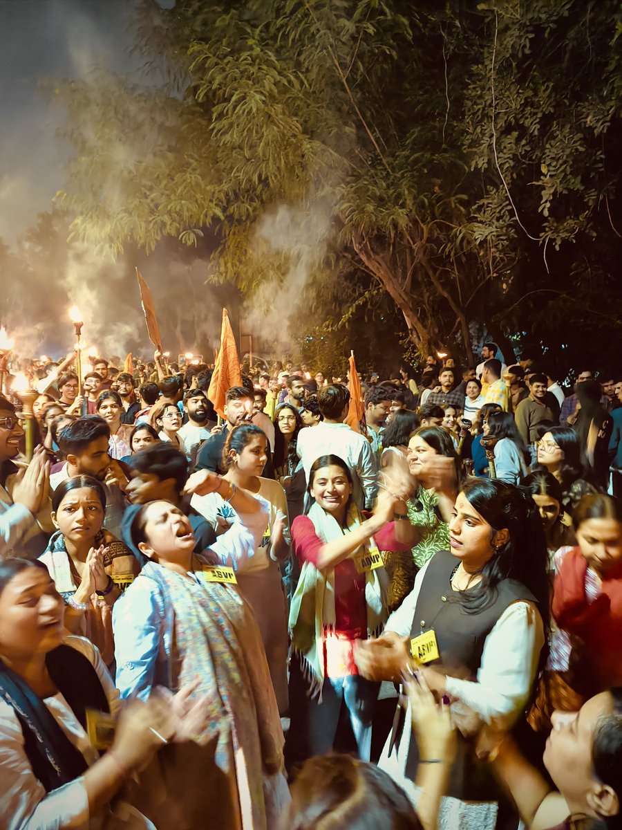 Triptisaini19's tweet image. मसाल जुलूस JNU 🔥⛳️

#ABVP4JNU #JNU