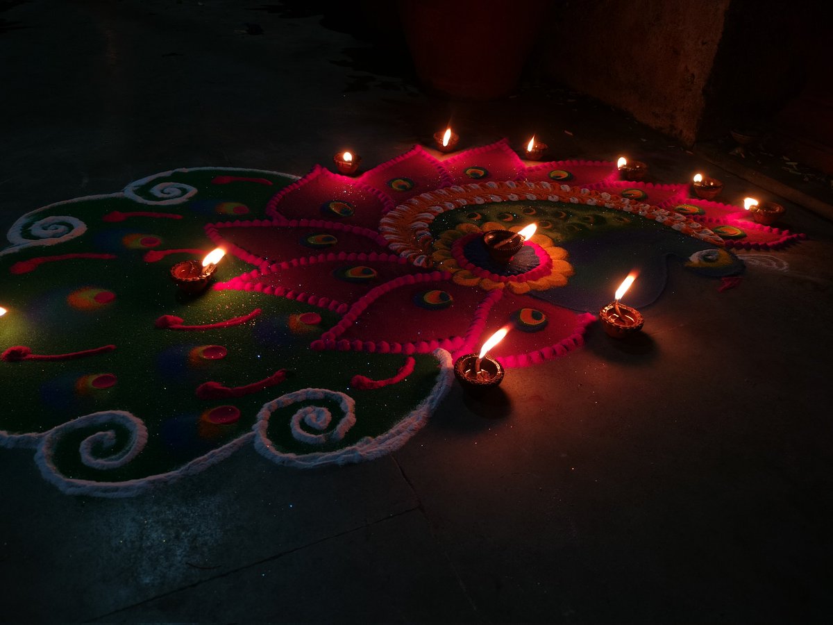 TheMehtaji's tweet image. My lil collection of rangolis 🥹🥰
#Diwali2025