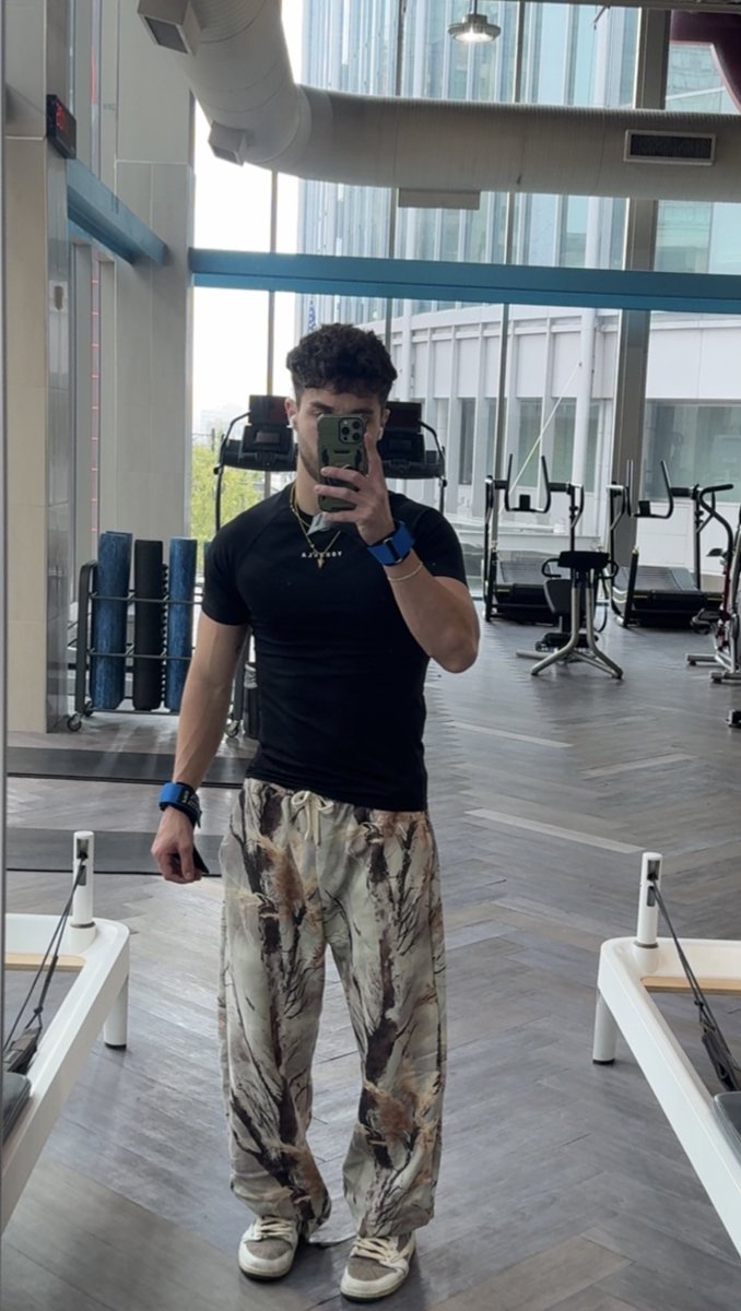 nvmitdk's tweet image. which one