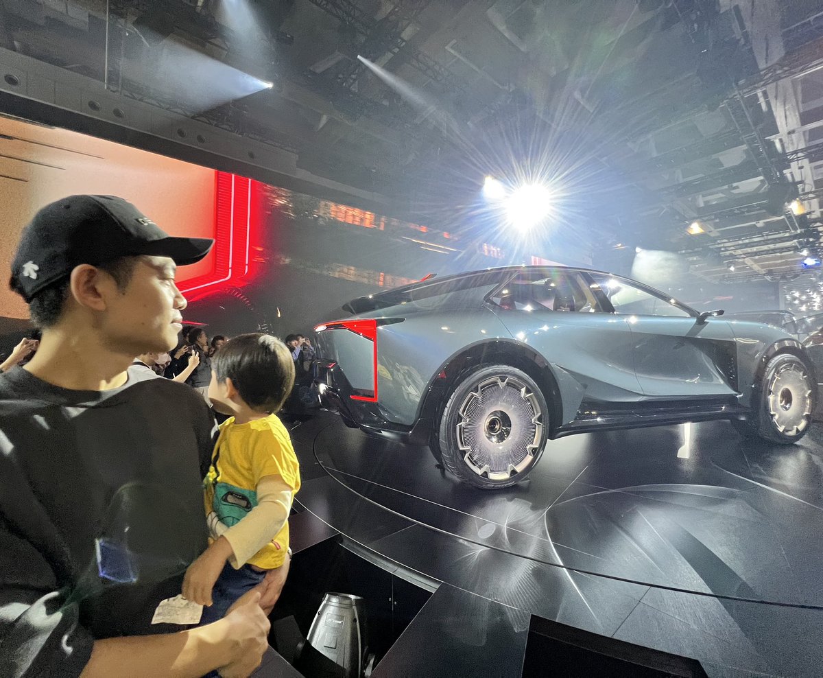 vaiou's tweet photo. 今年のモビリティショー
スポーツコンセプトなど、レクサスの勢いを感じますね
そろそろ、あの飛行機も展示されないかな https://t.co/ar50vKLfRo