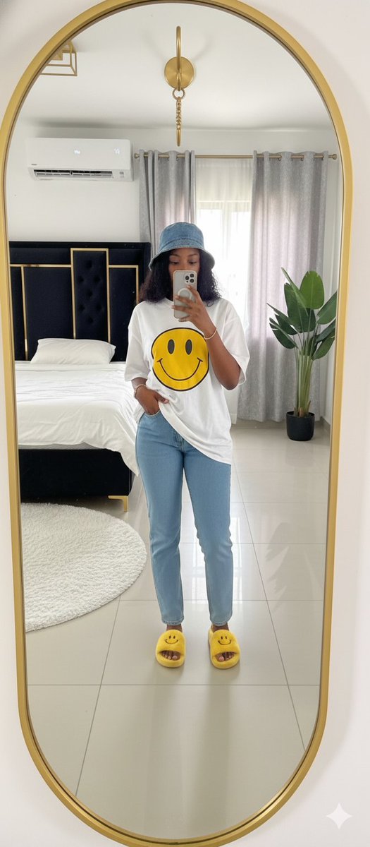 Brandgrowthai's tweet image. Do you want to generate clean images like this?
Photos that look real, fresh from Camera roll.
Check the telegram channel to get prompt. 💛
I'm always here to deliver quality prompt for y'all.
Click link in pinned post to get the prompt book.