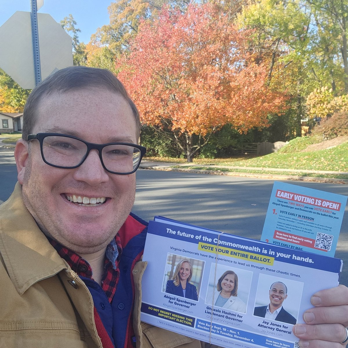 Beautiful fall morning to get out the vote in Herndon!
<a href="/SpanbergerForVA/">Abigail Spanberger</a> <a href="/SenatorHashmi/">Senator Hashmi</a>