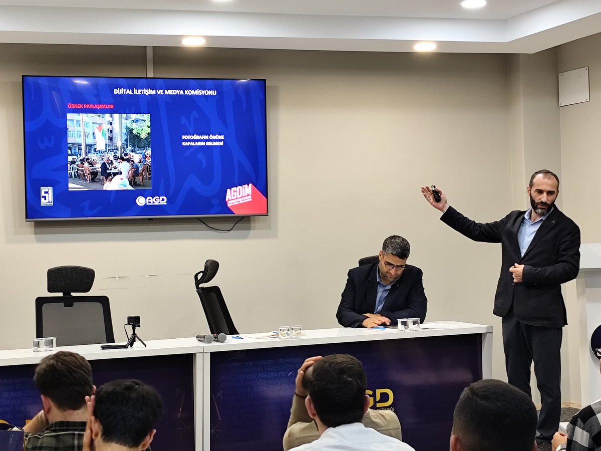 agdorgtr's tweet image. 📍51. Dönem Kasım Ayı Şube Dijital İletişim ve Medya Başkanları Toplantısı, Genel Başkan Yardımcımız Taha Palaz Bey, Birim Başkanlarımız ve Şube Komisyon Başkanlarımızın katılımıyla icra edildi.

#AdımAdımZafere
#BirYıldızınİzinde
