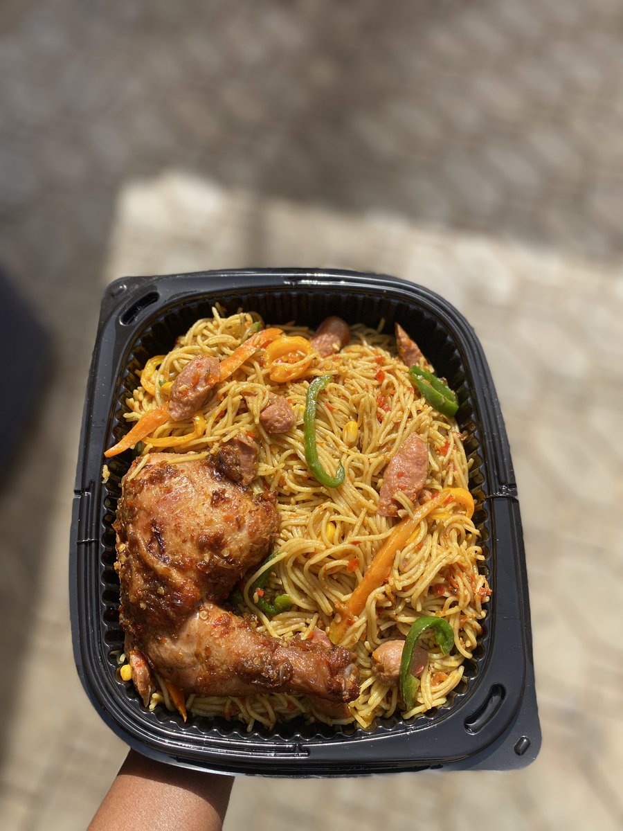 ameerahsunusi's tweet image. Customers suggesting for an addition to the menu , I bring you this mouthwatering pasta . 

Dan Allah retweet