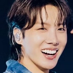 HopeSquadBol's tweet photo. I vote for #jhope at #2025MAMAVOTE https://t.co/xjTaNQKl5Z