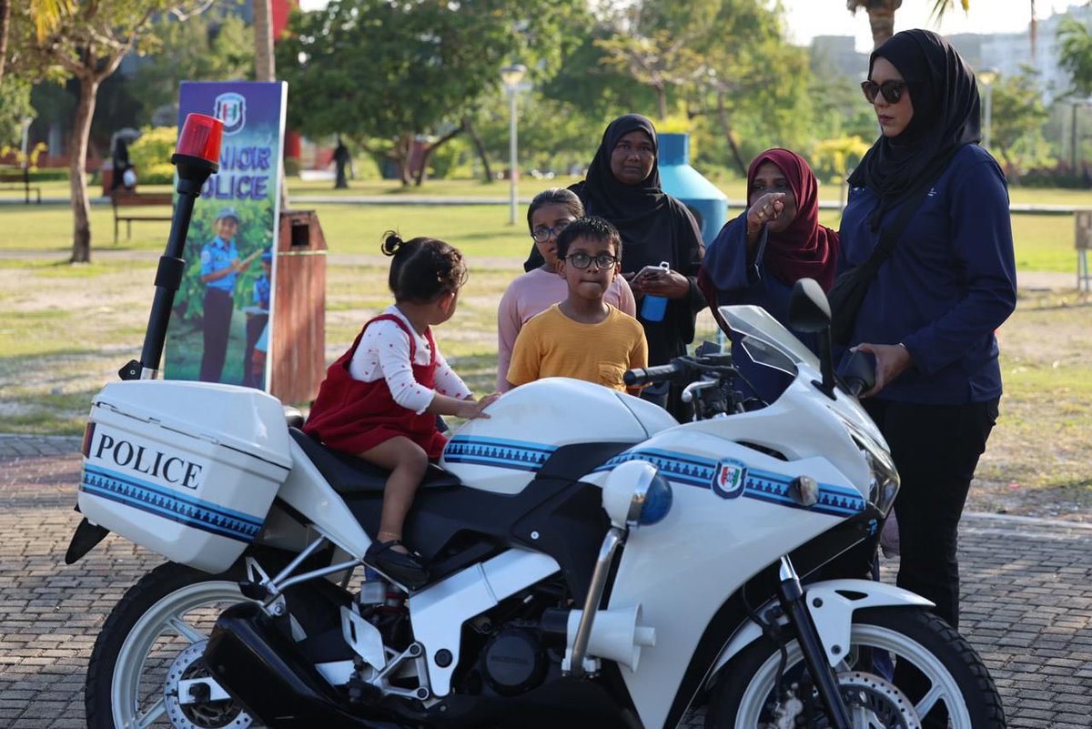 Zarra_zeday_zaa's tweet photo. ދުންފަތުން ރައްކާތެރި ޖީލެއް ބިނާ ކުރުމުގެ ސިޔާސަތު "ޖެނެރޭޝަނަލް ބޭން" ތަންފީޒު ކުރުން ފާހަގަ ކުރުމަށް މިއަދު ހުޅުމާލެ ސެންޓްރަލް ޕާކުގައި ބޭއްވުނު ޚާއްސަ ކުޑަކުދިންގެ ހަވީރު 👇🚭
.
.
#TobaccoFreeMaldives
#GenerationalBan
#TobaccoFreeNation https://t.co/Bir05GVUUH