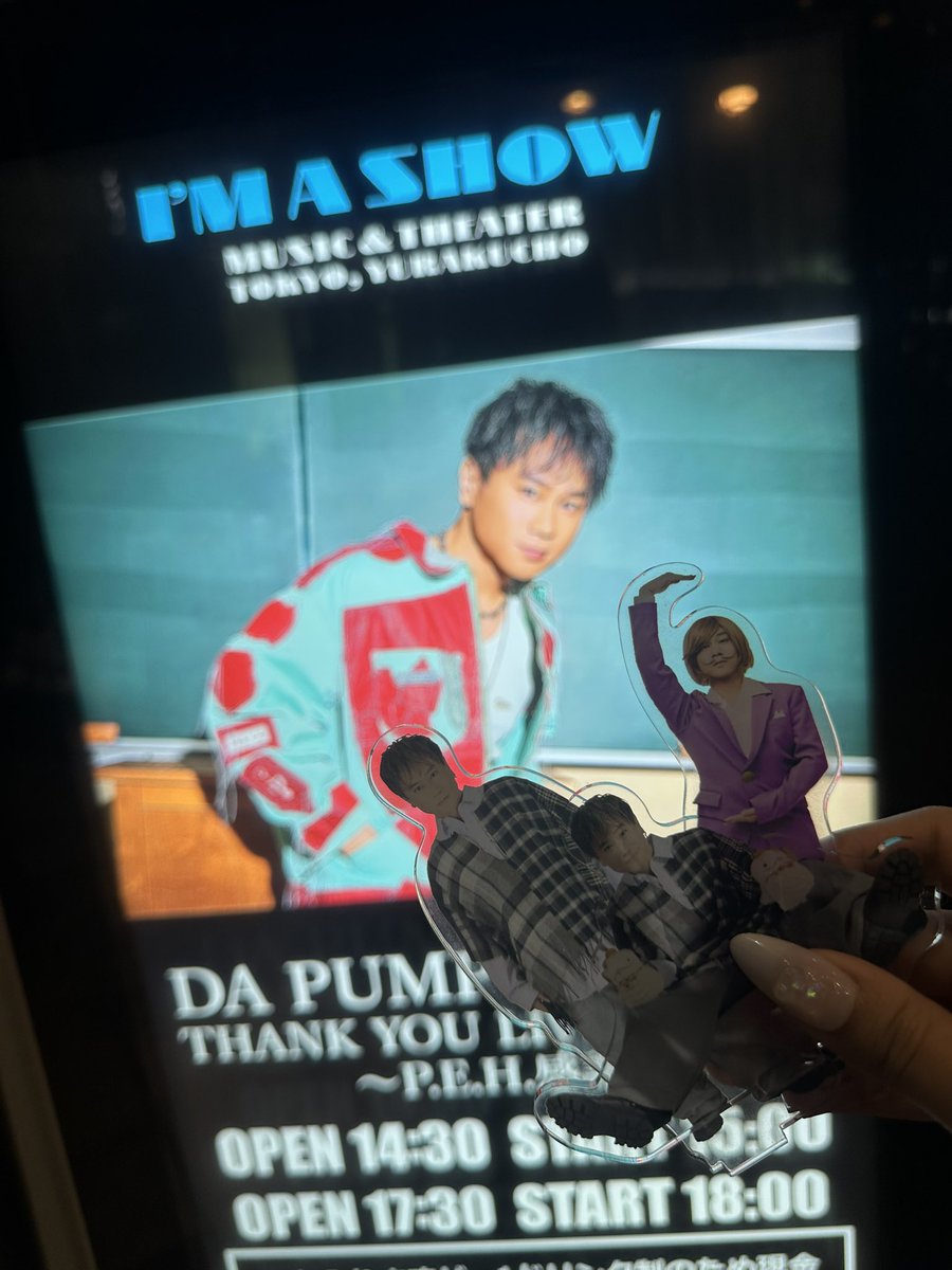 dpc_hamham73's tweet photo. 今日のライブ豪華すぎたあ✨
前回とまた違う形で素敵なライブだった💚
KIMIさん前だと上手く話せなくて、質問に返してくれる言葉に反応できない😂
一方通行だけどお話できてチェキ撮れて幸せだった🥹💚
いつも元気をありがとう💚 https://t.co/Ss0tyUymPe