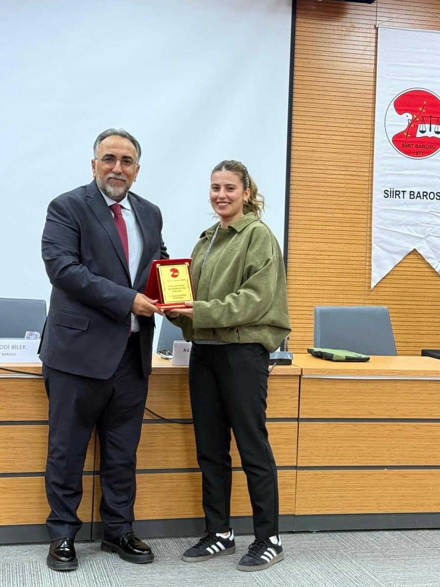 SiirtBarosu's tweet photo. Meslek İçi Eğitim Seminerleri kapsamında, “Kentsel Dönüşüm, Kamulaştırma ve Kamulaştırmasız El Atma” konulu eğitim semineri, Av. Ali Rıza İLGEZDİ ve Av. Mehmet ERDEM’in sunumlarıyla gerçekleştirildi. Değerli katkıları için Av. Ali Rıza İLGEZDİ ve Av. Mehmet ERDEM’e, katılımları için tüm meslektaşlarımıza teşekkür ederiz.