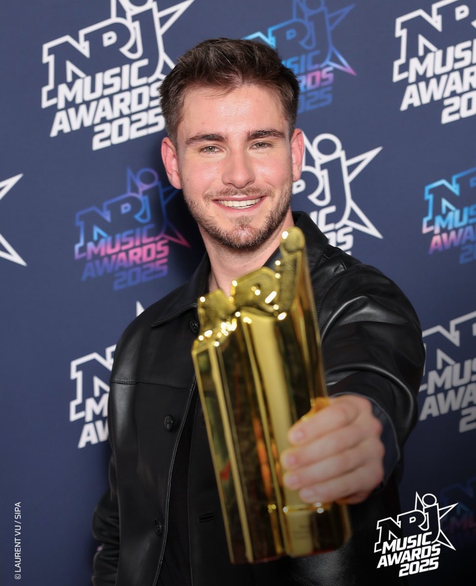 melhelena23's tweet photo. « Arrêtez de bander sur la promo 2023 »

La promo 2023 deux ans après. On va tellement pas les lâcher. 

#StarAcademy https://t.co/0Ac4hBgJA9