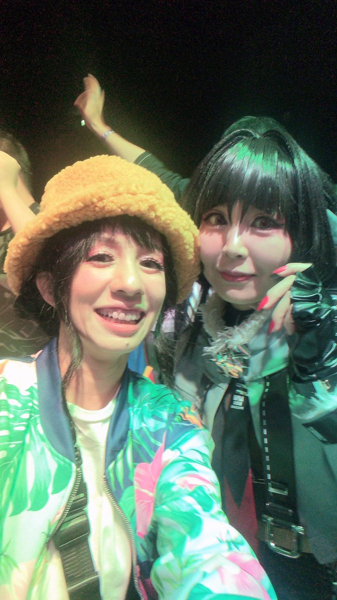 qchocolate's tweet photo. 友達と😊
#台湾アニクラ #Ani_mode https://t.co/HNQcRb3599