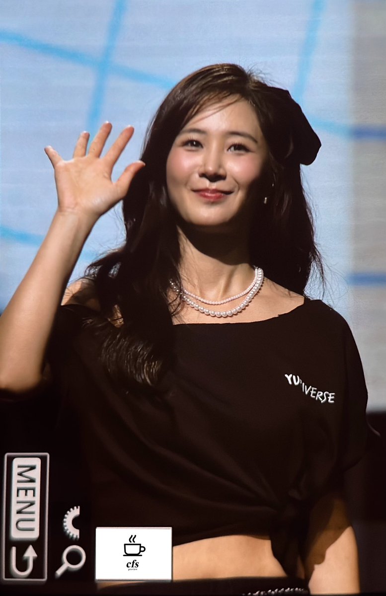 coffeeshot125's tweet photo. 251101 #유리 - YURIVERSEi in BKK 💓✨

#YURI #소녀시대
#YURIVERSEinBKK https://t.co/QoEJlnlVe8