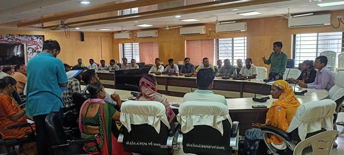 મતદાર યાદી ખાસ સઘન સુધારણા-2026 અન્વયે ૧૩૭- છોટાઉદેપુર વિધાનસભા મતવિસ્તારમાં સમાવિષ્ટ છોટાઉદેપુર તાલુકાના સુપરવાઇઝર તથા બીએલઓને તાલીમ આપવામાં આવી.