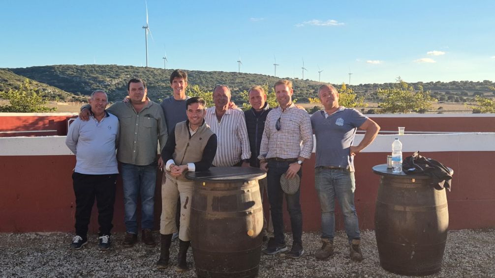 📝 GANADERÍA

👉 El grupo ganadero Las Ventas refuerza su selección
chicuelinasytafalleras.com/actualidad/el-… <a href="/imanolsanchez/">Imanol Sánchez</a> <a href="/sanchezvaraj/">Javier Sánchez Vara</a> <a href="/jisiegas/">Jorge Isiegas</a>