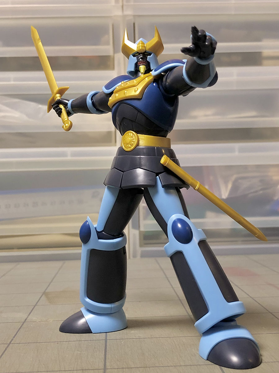 Coo3bunchou's tweet image. 原型/設計を担当させて頂いた #MODEROID『#ゴッドマジンガー』が届いたので早速組立確認。

少ないパーツ構成の中、自然なポージングが出来るよう可動部の構造は工夫してます。

個人的、三大巨神の第二弾になります！
よろしくお願い致します！！

#グッスマ