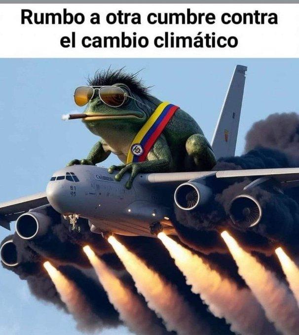 <a href="/alejodebedout/">Alejandro De Bedout</a> <a href="/petrogustavo/">Gustavo Petro</a>