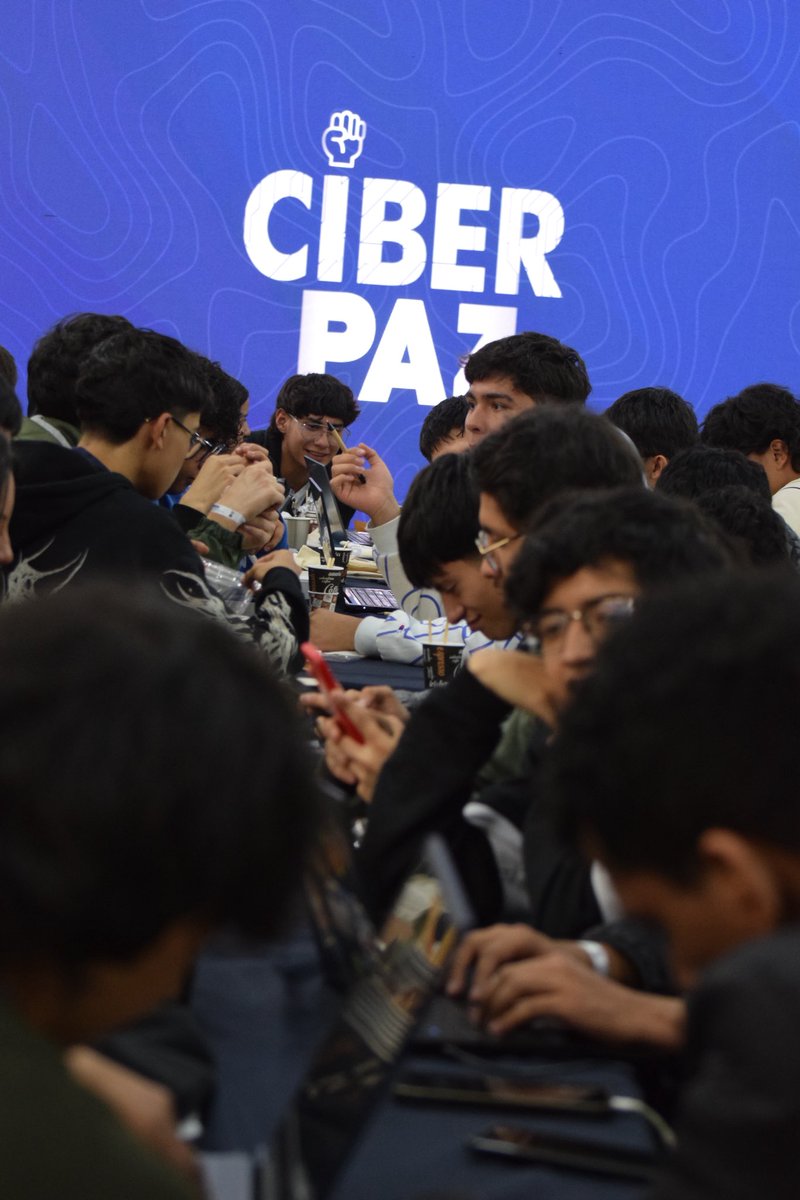 Ciberpazcolombi's tweet image. En cada equipo hay una historia, una idea y un sueño por un país más digital y humano. 👩🏻🙋🏼‍♂️
La #HackatónCiberPaz apenas comienza, y las soluciones que aquí nacen pueden cambiar el futuro. #HackatónBogotá #MinTIC