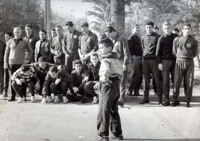 penal_largo's tweet image. Gracias a @eabarzua por esta nota que publicó en LUN sobre nuestro «Hungría 62: una crónica del Mundial en Chile». Es una alegría que esta historia sea conocida por más personas lun.com/Pages/NewsDeta…