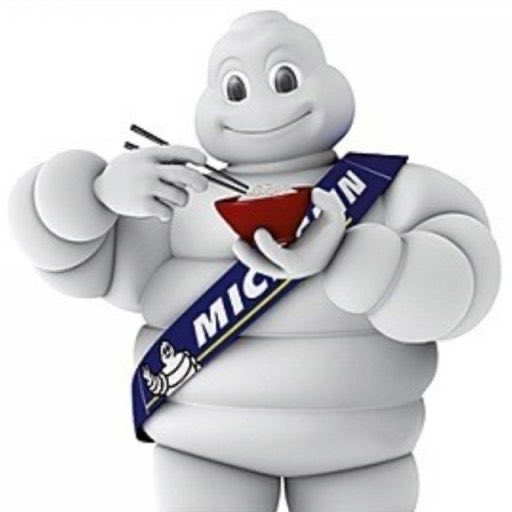 흰색 패딩을 샀는데.. 입으면 너무 미쉐린아저씨 된 것 같아서 못입겠음..;