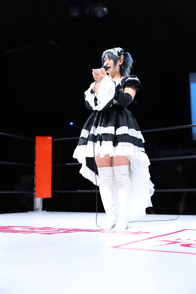 ピアス　赤　野球　部活　ビジュー　応援　甲子園　ハート　チャーム　ボール　デート イコラブ] BBMベースボールカード FUSION2025「瀧脇笙古の始球式