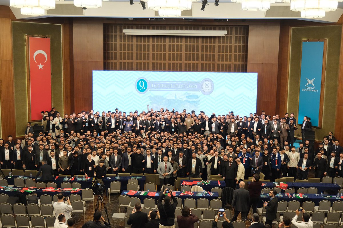 📍 Kızılcahamam

TÜGVA, vatana sevdalı, millete yar olmuş , inanmış-adanmış gençlerin yuvasıdır.

Bu özel buluşmayı değerli kılan, yanımızda olarak gençliğe ilham veren Yüksek İstişare Kurulu Üyemiz Sn. Bilal Erdoğan’a teşekkür ederiz.

#birgençlikgeliyor