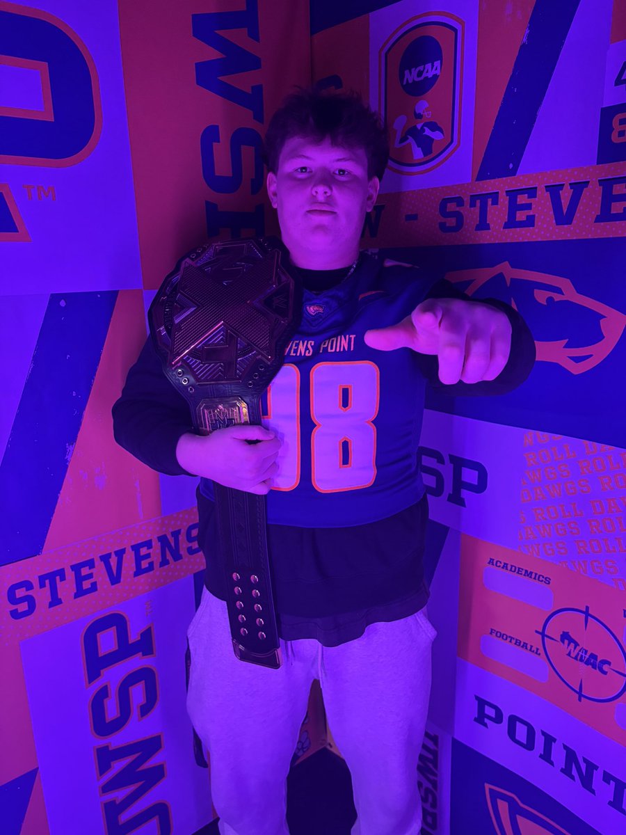UWSP Football tweet media