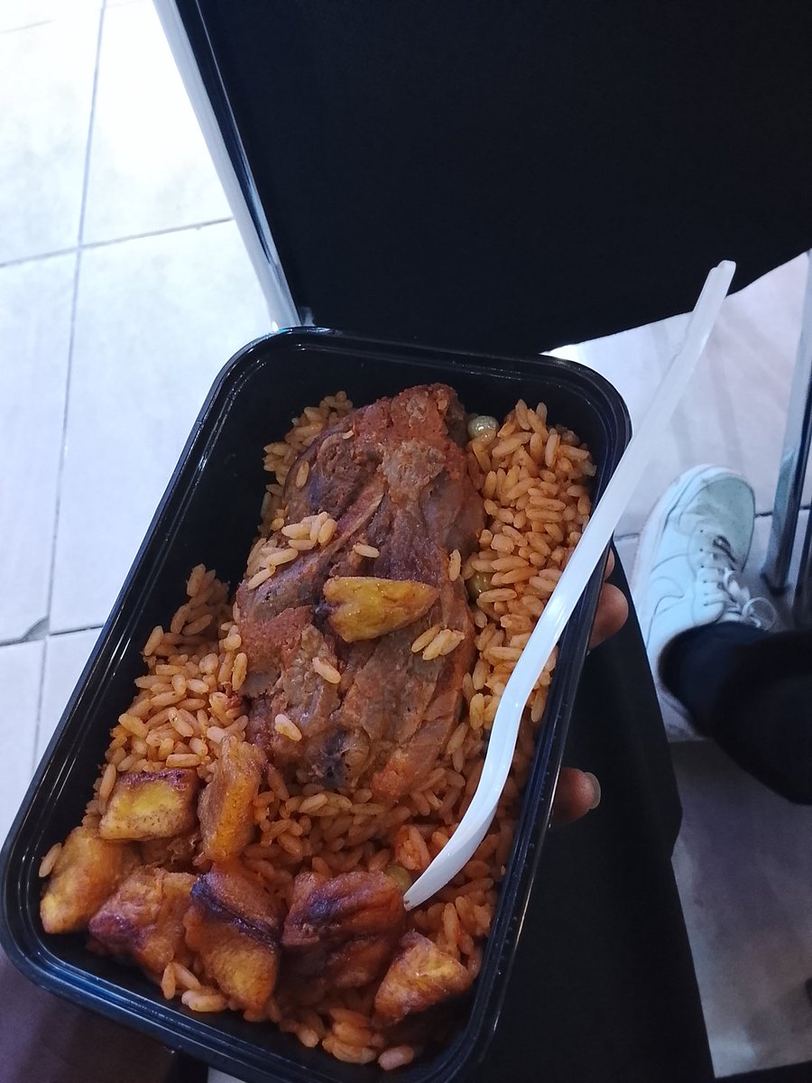 _vickiiss's tweet image. First conference ever at #flutterbytesconference2025 and I’m realizing how big tech really is.
Feeling inspired (and a little lost 😂), but well, this is exactly where growth starts.
#FBC25