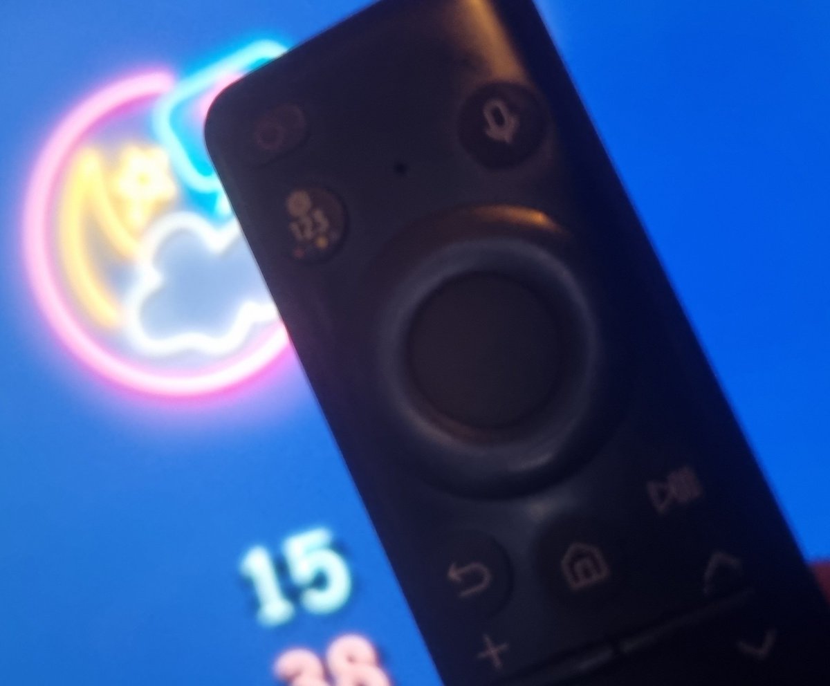 Aaroobeero's tweet image. so intelligente Smartfernsehersteuerung ?
Zurück Taste und Home Taste 
Und?!
Home Taste ist wie Zurück Taste und nicht wie Symbol, und kann Doppel so schnell ins Menü wie Symbol wechseln praktisch
#SmartTV #Samsung #remotesoftwaredevelopment