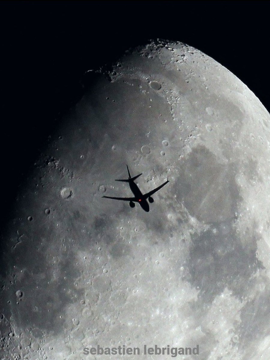 Boeing 737 Max 8 🇺🇲  Ryanair Amsterdam - Malaga  🇪🇦  RYR8KJ ( Entered service on October 25, 2025).