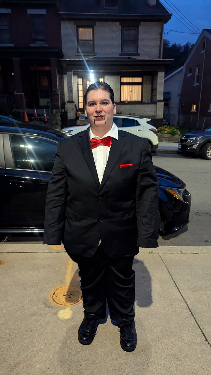 Also thanks I was Billy from saw next year I'm gonna be Old Neon's number one fan