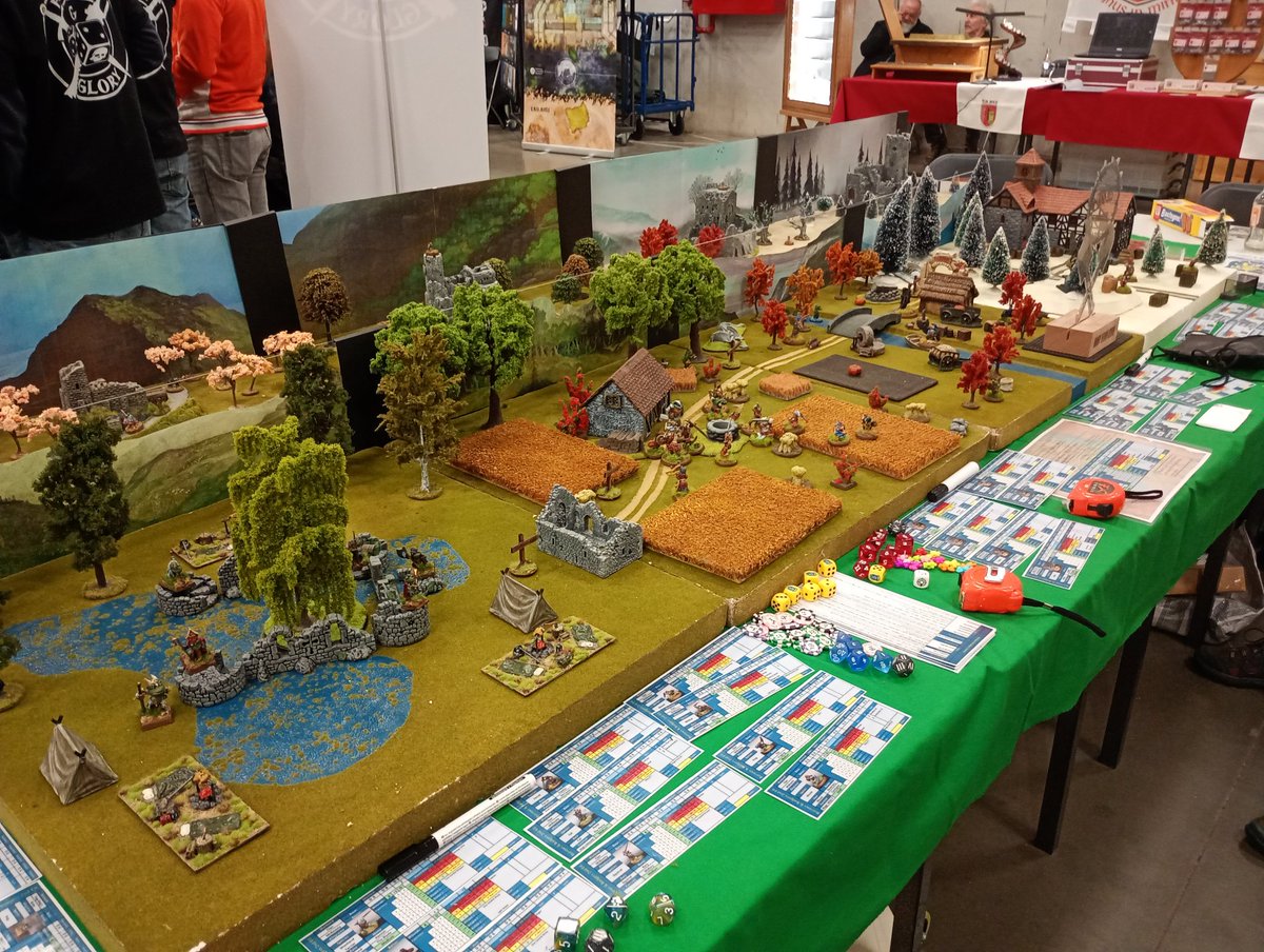 leadpile's tweet image. The other prize at Crisis wargame show, most innovative game by Murphy's Heroes and their Burrows and Badgers "4 Seasons" game.