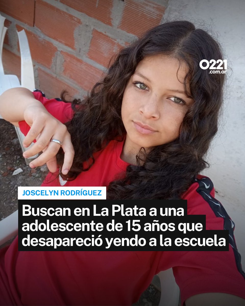 0221comar's tweet photo. BÚSQUEDA URGENTE 🔎 Joscelyn Rodríguez, de 15 años, desapareció el viernes por la mañana en #LaPlata. Salió de su casa en Altos de San Lorenzo rumbo a la Escuela N°45 y nunca llegó. Su celular se apagó ese mismo día y solo se encendió brevemente el sábado a la madrugada.

🚨 La adolescente mide 1,63, tiene ojos verdes, rulos y juega al fútbol en el Club Julián Aguirre. "Sus dos actividades eran el colegio y el fútbol", dijeron sus familiares.

📞 Si tenés información, comunicate al 221-4811622 o al 221-6193831.