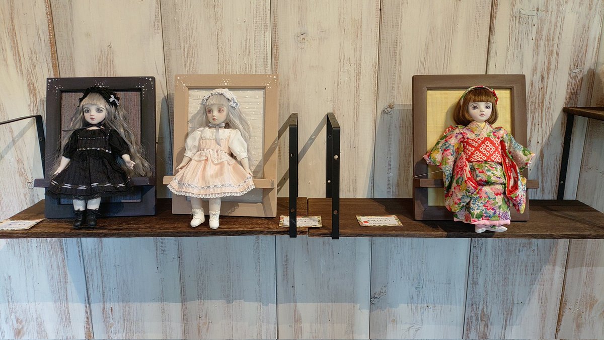 今日は藤本さんの個展を見に行きました。