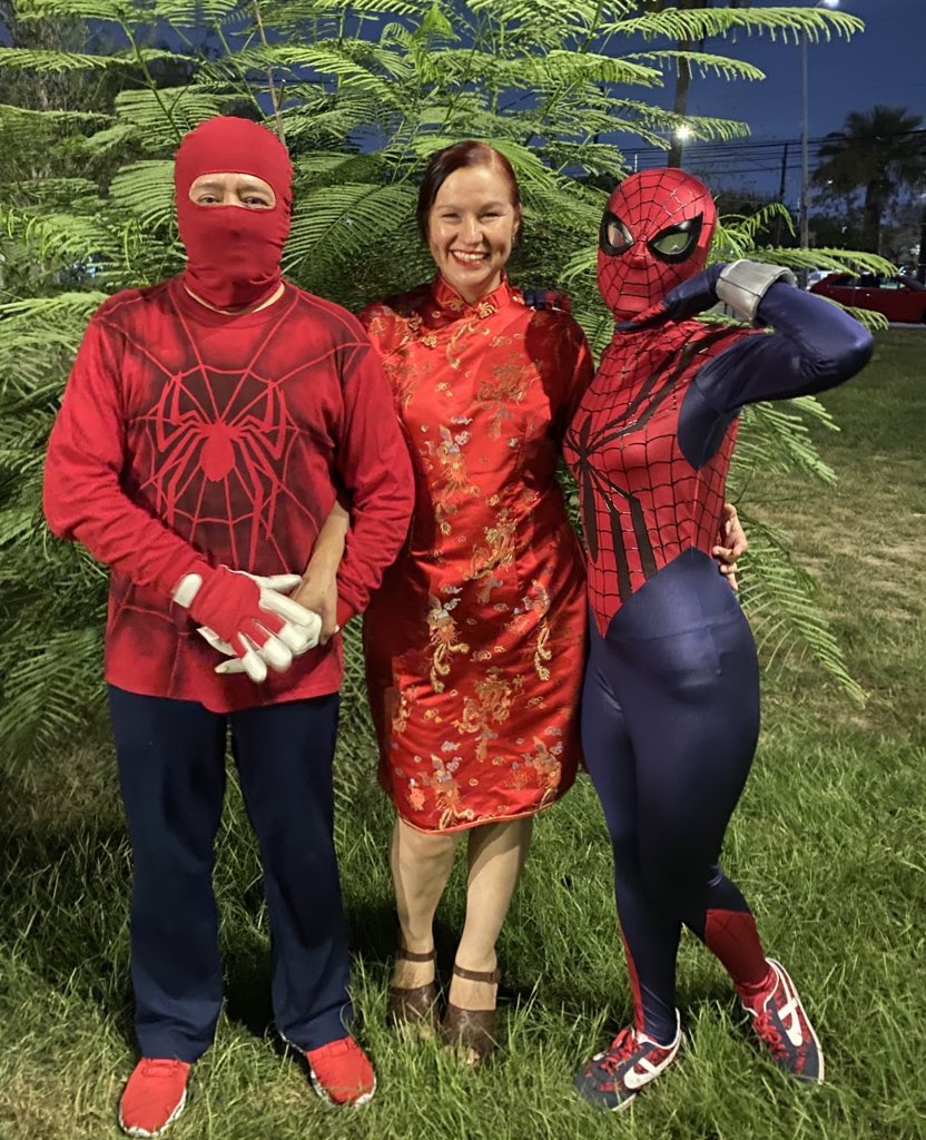 Good ol' 90s MJ Watson and the Spider-Family! (ft my parents) 🕸️✨