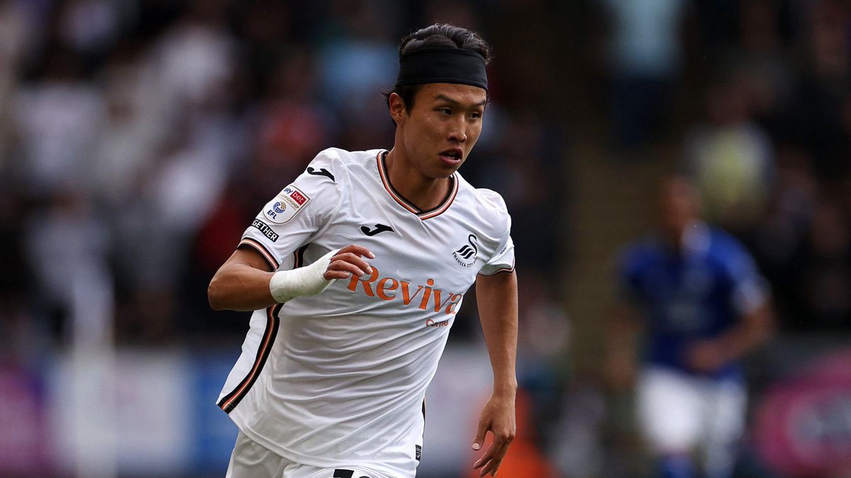 Eom Ji-sung vs Charlton:

63 Minutes 
0 Goals/Assists
1/4 Dribbles Completed 
14 Possessions Lost
4/13 Duels Won

JI-SUNG EOKO-FLEX 🔥🔥🔥