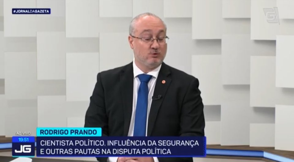DeniseCToledo8's tweet image. No @JornalDaGazeta @tvgazetaoficial Rodrigo Prando, cientista político analisou a influência da segurança, da operação no Rio e outras pautas na disputa política #polarização #segurança #crimeorganizado 

m.youtube.com/watch?v=5VIDLI…