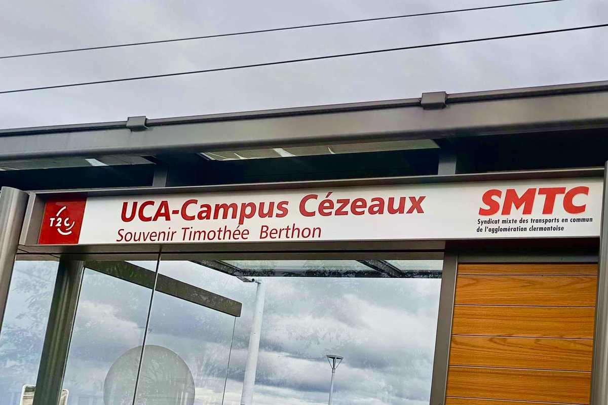 tristan_sacha's tweet image. [🚌#Transports] – #T2C-#SMTC

Il y avait déjà une plaque. Désormais la station de tramway porte son nom.

Le nom de #TimothéeBerthon, en souvenir de cet adolescent mort ici, à Aubière, dans un malheureux accident de la circulation le 1er août 2007, alors qu’il n’avait que 15 ans.
