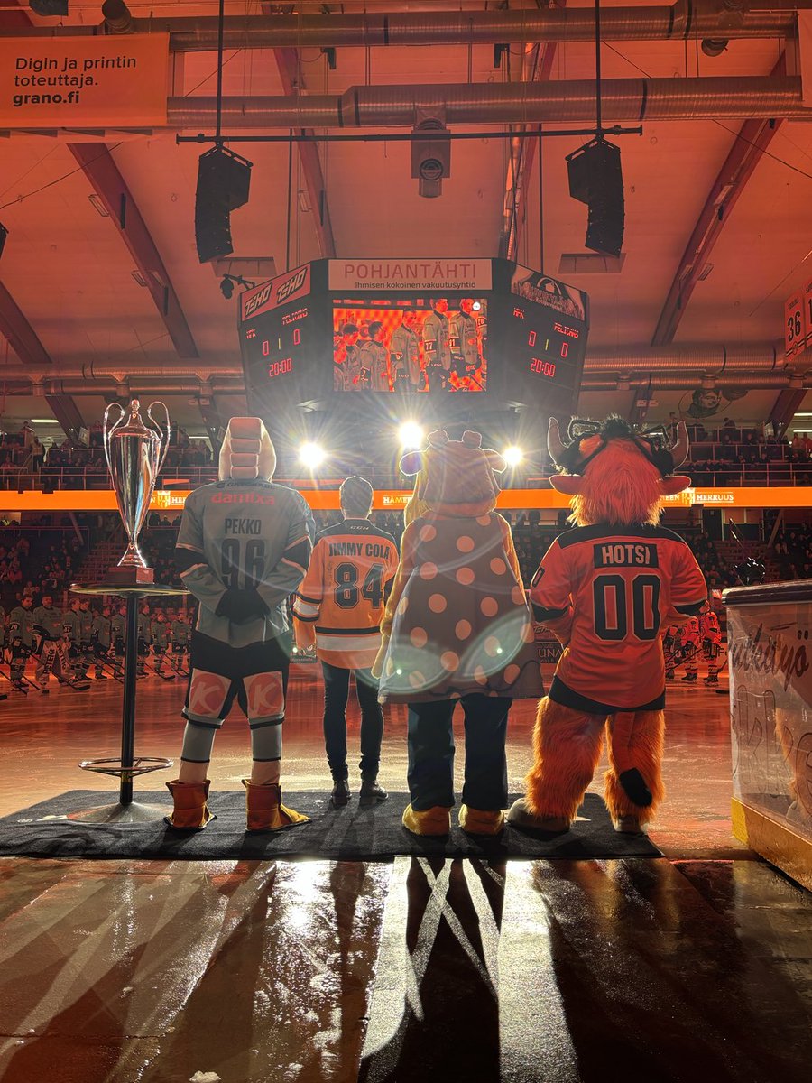 Hämeen Herruus meets Halloween!
Hauskaa ja karmivaa kiekkoiltaa!

#HPK #Liiga #Hämpton