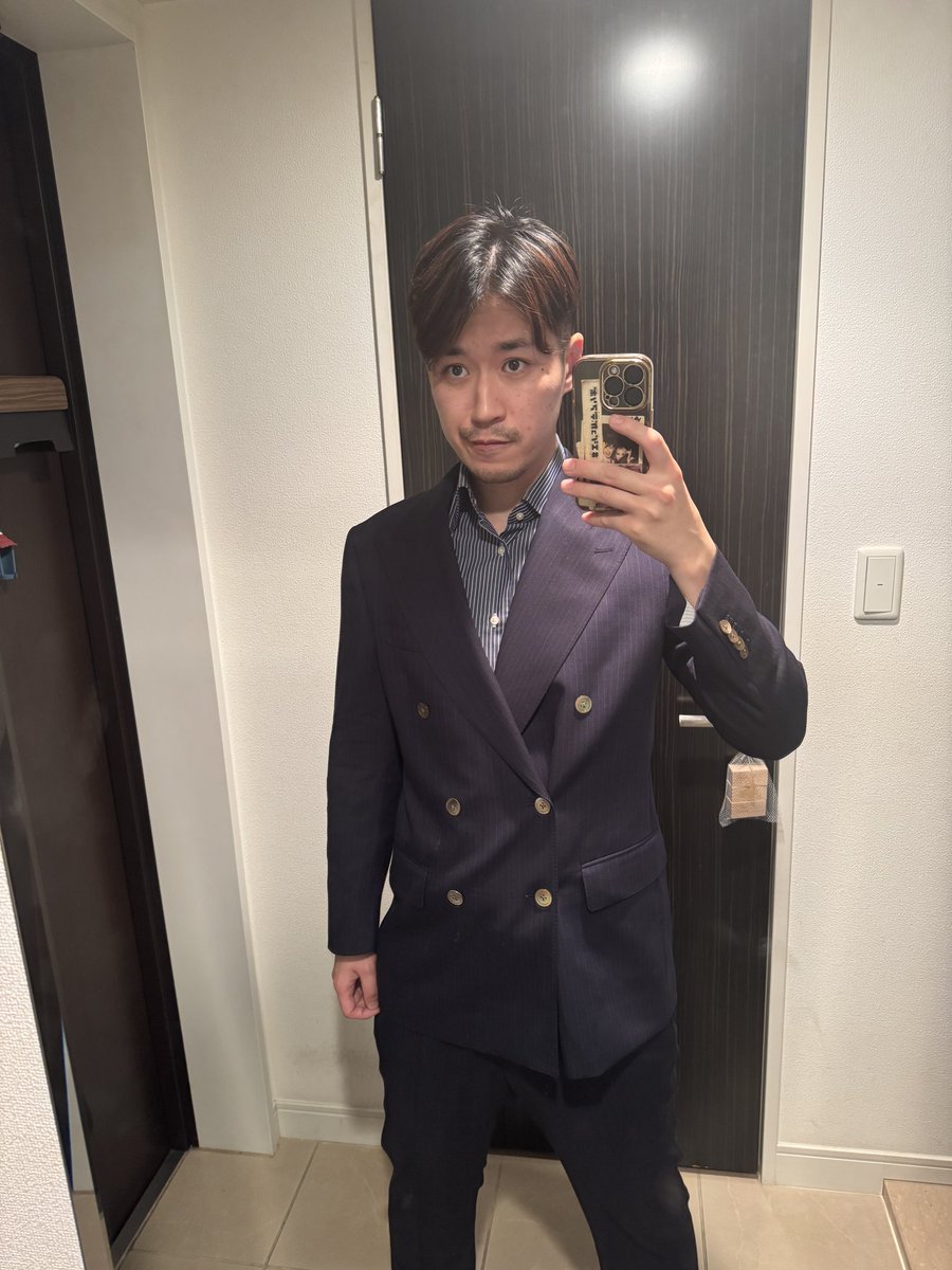 成人式 入学式 卒業式 など特別な日にこそ オーダーデザインで♡ RT @yuto_repekyo: KASHIYAMA さんから オーダースーツ届きました