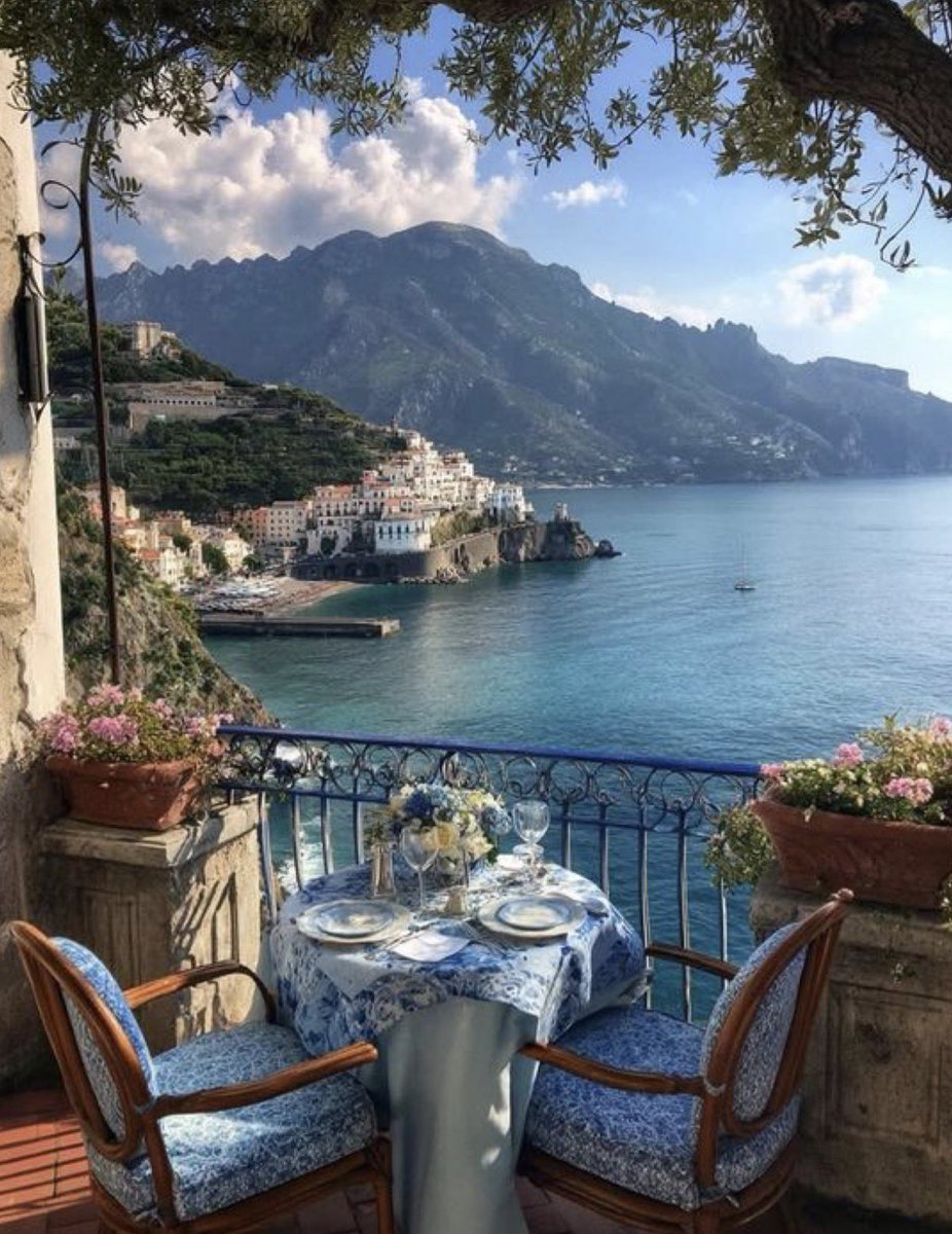 W0rld2025's tweet image. Amalfi coast, Italy