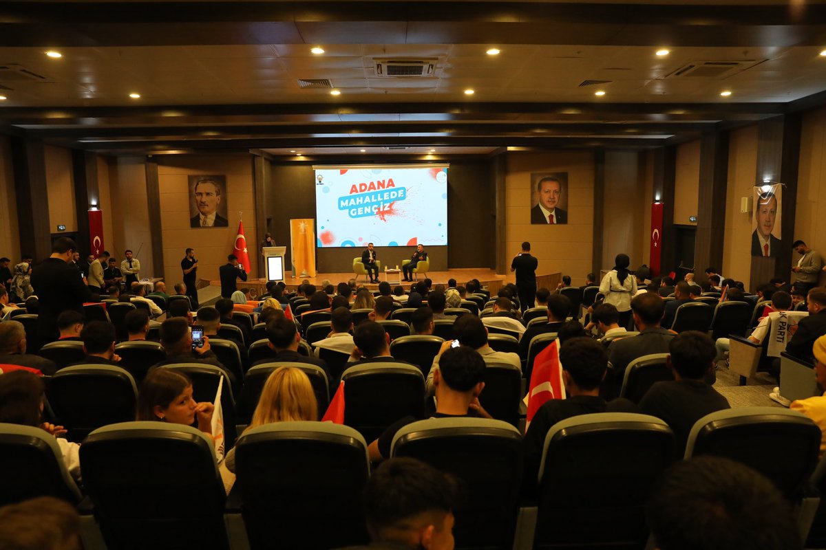 İl Gençlik Kollarımız tarafından düzenlenen “Mahallede GençİZ” programına katılarak, genç kardeşlerimizle bir araya geldik.
Sohbet ettik, fikirlerini dinledik, geleceğe dair heyecanlarını ve umutlarını paylaştık. <a href="/Akparti/">AK Parti</a> 

Biz biliyoruz ki; bu ülkenin en büyük gücü, inancını ve