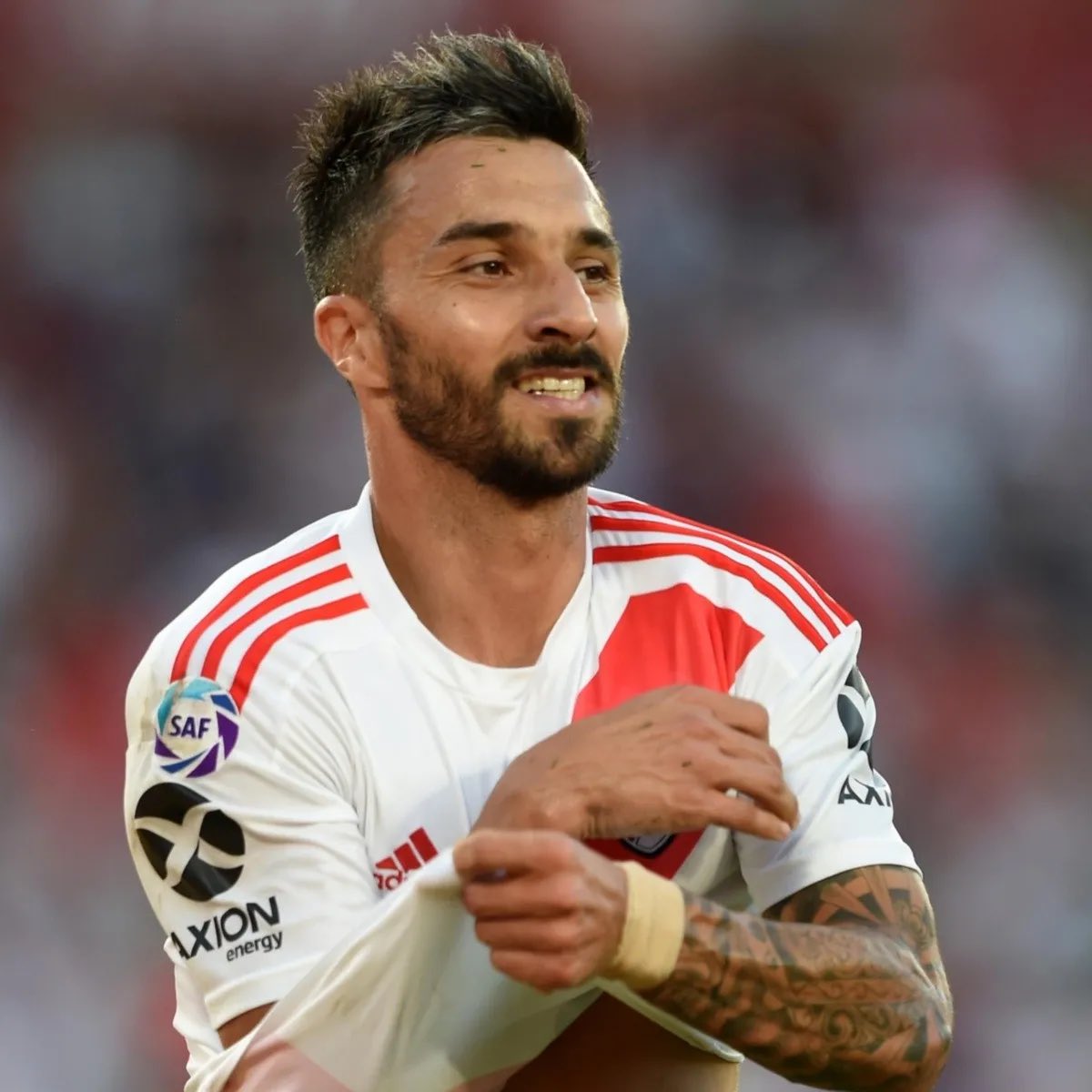 Qué jugador Nacho Scocco, por Dios, cómo se extraña su juego hoy en día.