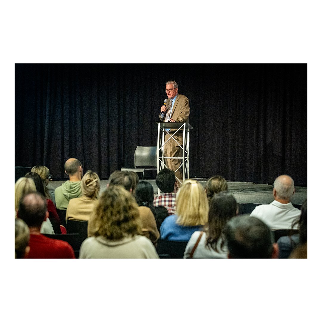 TrinityCCA's tweet image. 🎤  What an incredible evening with Dr. Leonard Sax speaking with TrinityU! We gathered to learn practical insights on raising confident and resilient kids in today’s world. You can now watch it here: youtu.be/XcNK7Cw5b08