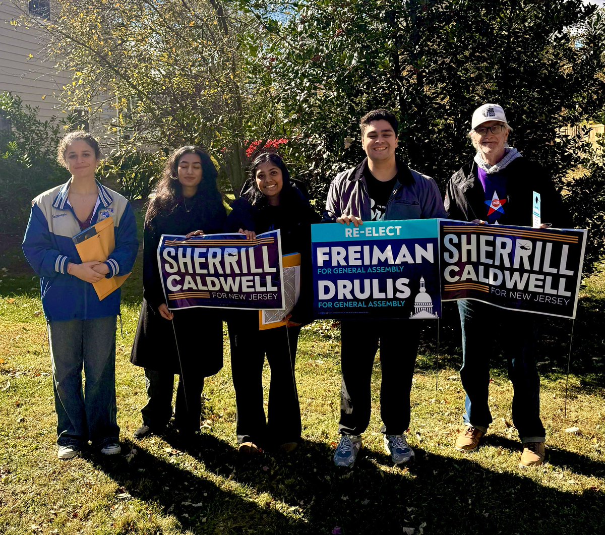 Brady_PAC's tweet image. Great to see Brady grassroots and Team ENOUGH youth volunteers turning out the vote today in #NJ for gun safety champions @MikieSherrill @njld16dems